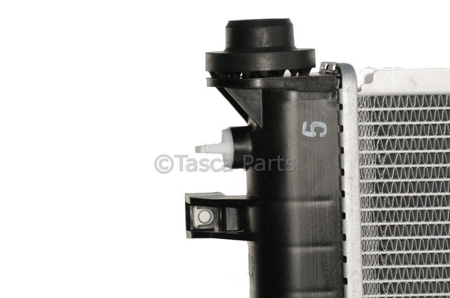 19130364 - Cooling System: Radiator for GM Image