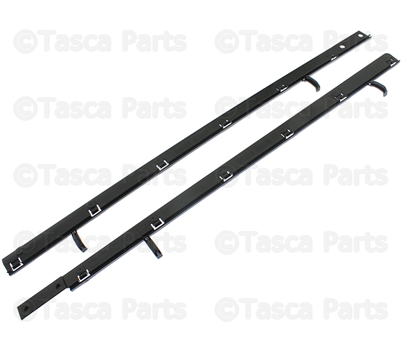 31253163 - : Rocker Molding - Passenger Side (RH) for Volvo Image
