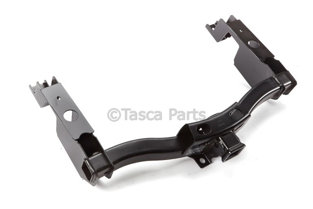 22933972 - Towing: Hitch Trailering Package - 8ft Long Box for Chevrolet: Silverado 1500, Silverado 2500 HD, Silverado 3500 HD | GMC: Sierra 1500, Sierra 2500 HD, Sierra 3500 HD Image