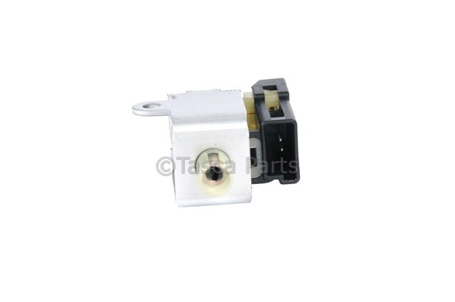 22891588 - Steering: Solenoid for Buick: Enclave, Encore, LaCrosse, Regal, Verano | Chevrolet: Camaro, Caprice, Cruze, Cruze Limited, Equinox, Impala, Malibu, Malibu Limited, Traverse, Trax | GMC: Acadia, Acadia Limited, Terrain Image