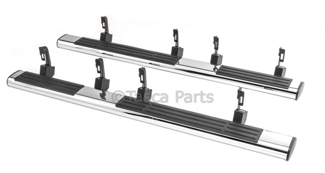 20990097 - Body: Assist Steps, 6in Oval Chrome for Chevrolet: Silverado 1500, Silverado 2500 HD, Silverado 3500 HD | GMC: Sierra 1500, Sierra 2500 HD, Sierra 3500 HD Image