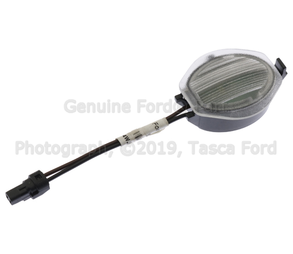 5F9Z13B374AA - : Lamp Asm for Ford: Five Hundred, Freestyle, Taurus X | Mercury: Montego Image