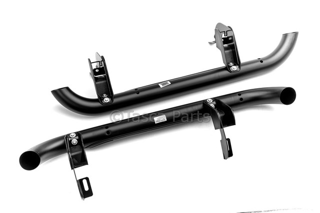 19213582 - Body: Assist Steps, 3in Round Black for Chevrolet: Silverado 1500, Silverado 2500 HD, Silverado 3500 HD | GMC: Sierra 1500, Sierra 2500 HD, Sierra 3500 HD Image