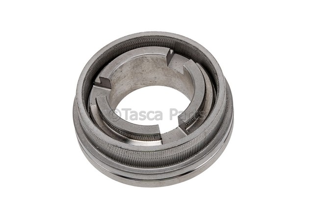 22934983 - Front Drive Axle: Adjuster for Cadillac: Escalade, Escalade ESV, Escalade EXT | Chevrolet: Avalanche, Silverado 1500, Suburban, Suburban 1500, Suburban 2500, Tahoe | GMC: Sierra 1500, Sierra 1500 Limited, Yukon, Yukon XL, Yukon XL 1500, Yukon XL 2500 Image