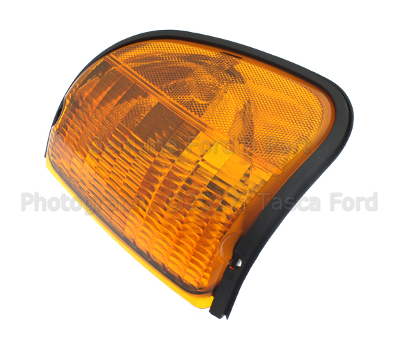 5C2Z13200AA - Electrical: Park Lamp for Ford: E-150, E-150 Club Wagon, E-250, E-350 Club Wagon, E-350 Super Duty, E-450 Super Duty Image