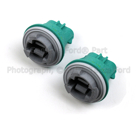 F58Z13411A - Electrical: Socket for Ford: Explorer, F-150, F-150 Heritage, F-250, F-250 Super Duty, F-350 Super Duty, F-450 Super Duty, F-550 Super Duty, Windstar | Mercury: Mountaineer, Sable Image