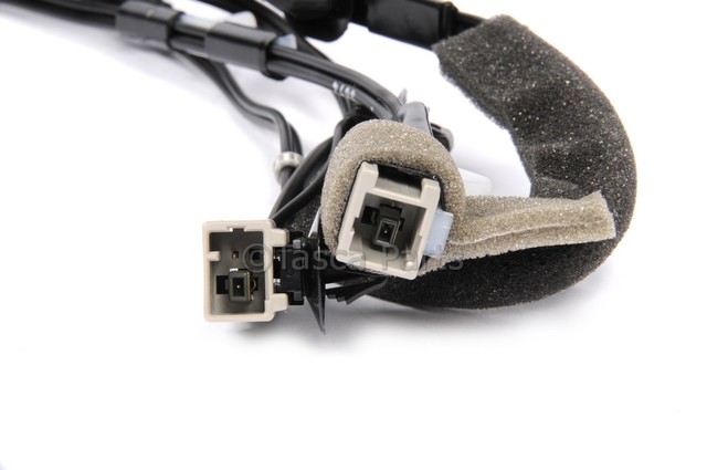 19317251 - : Digital Radio Antenna Cable for GM Image