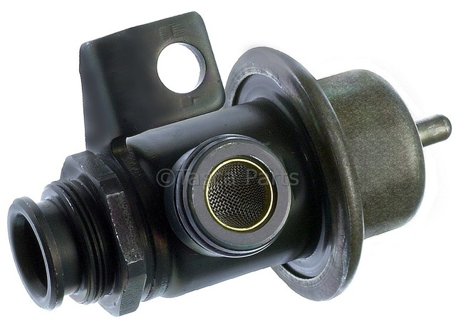 17113601 - : Fuel Injection Pressure Regulator for Chevrolet: Cavalier, Malibu | Oldsmobile: Alero | Pontiac: Grand Am, Sunfire Image