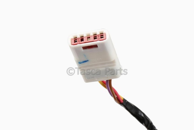 13526767 - Body: Handle, Outside for Chevrolet: Silverado 1500, Silverado 1500 LTD, Silverado 2500 HD, Silverado 3500 HD | GMC: Sierra 1500, Sierra 1500 Limited, Sierra 2500 HD, Sierra 3500 HD Image