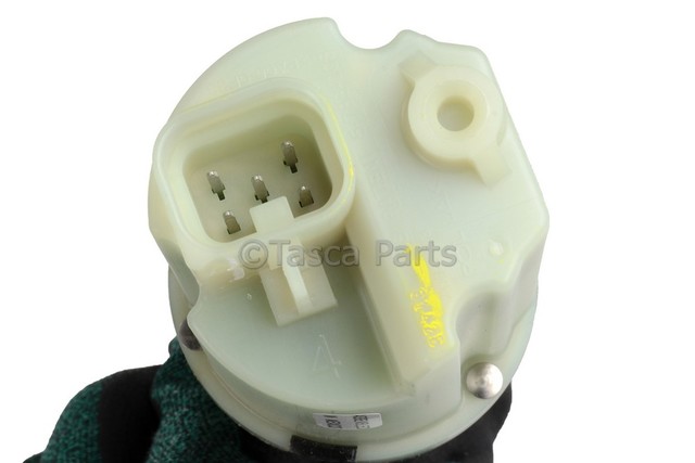 26060073 - Front Drive Axle: Actuator for Cadillac: Escalade, Escalade ESV, Escalade EXT | Chevrolet: Avalanche, Avalanche 1500, Avalanche 2500, Blazer, C1500, C2500, C3500, Colorado, K1500 Pickup, K2500 Pickup, K3500 Pickup, Silverado 1500, Silverado 1500 Classic, Silverado 1500 HD, Silverado 1500 HD Classic, Silverado 2500, Silverado 2500 HD, Silverado 2500 HD Classic, Silverado 3500, Silverado 3500 Classic, Silverado 3500 HD, Suburban 1500, Suburban 2500, Suburban C1500, Suburban C2500, Suburban K1500, Suburban K2500, Tahoe | GMC: C1500 Pickup, C2500 Pickup, C3500 Pickup, Canyon, K1500 Pickup, K2500 Pickup, K3500 Pickup, Sierra 1500, Sierra 1500 Classic, Sierra 1500 HD, Sierra 1500 HD Classic, Sierra 2500, Sierra 2500 HD, Sierra 2500 HD Classic, Sierra 3500, Sierra 3500 Classic, Sierra 3500 HD, Suburban C1500, Suburban C2500, Suburban K1500, Suburban K2500, Yukon, Yukon XL 1500, Yukon XL 2500 Image