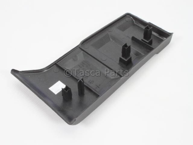 68027116AB - Body Sheet Metal Except Doors: Rail Cap, Right for Dodge: Ram 1500 | Ram: 1500, 1500 Classic Image