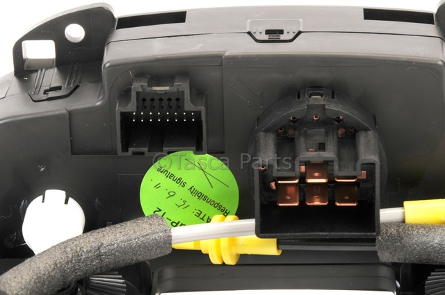 42614205 - Body: Heater Control for GM Image