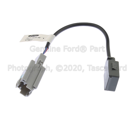 DS7Z19A391C - Body: Microphone for Ford: Edge, F-150, F-250 Super Duty, F-350 Super Duty, F-450 Super Duty, Fusion, Mustang, Police Responder Hybrid, SSV Plug-In Hybrid | Lincoln: Continental, MKC, MKZ Image