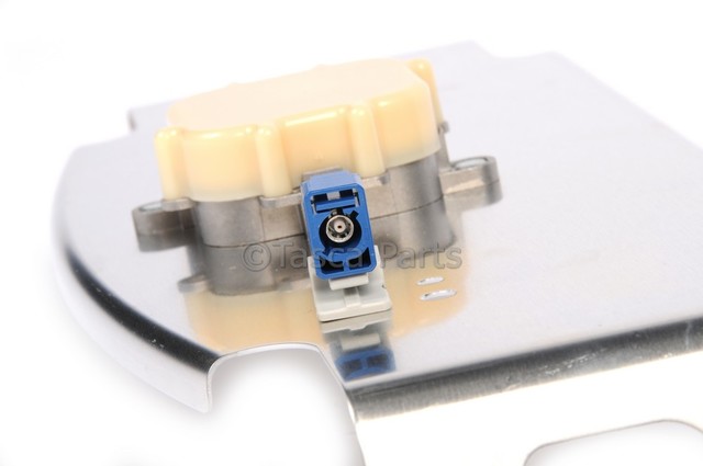 22933186 - : Digital Radio Antenna for GM Image