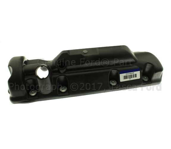 7W7Z6582B - Engine: Valve Cover for Ford: Crown Victoria, E-150, E-250, F-150, F-150 Heritage | Lincoln: Town Car | Mercury: Grand Marquis Image