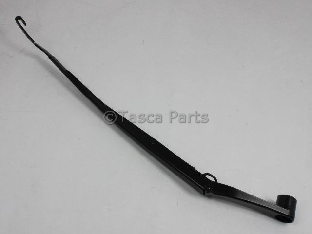 68082554AA - : Front Wiper Arm, Right for Chrysler: 300 | Dodge: Charger Image