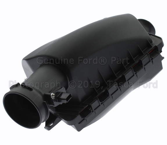 6W1Z9600A - Engine: Air Cleaner Assembly for Ford: Crown Victoria | Lincoln: Town Car | Mercury: Grand Marquis Image