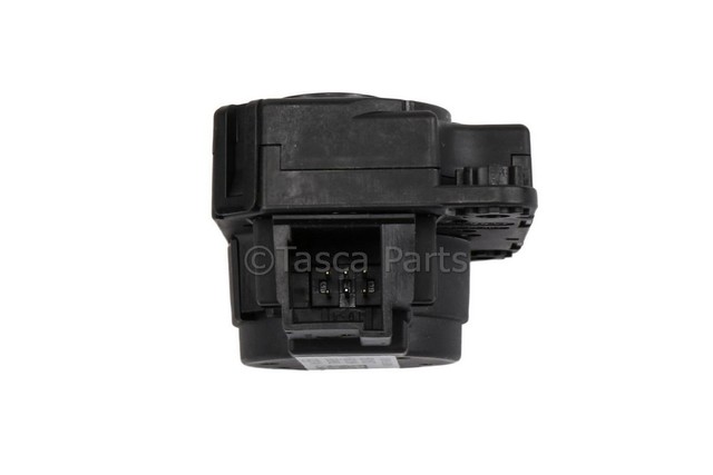 84152568 - HVAC: Actuator for Chevrolet: Silverado 1500, Silverado 1500 LTD, Silverado 2500 HD, Silverado 3500 HD | GMC: Sierra 1500, Sierra 1500 Limited, Sierra 2500 HD, Sierra 3500 HD Image