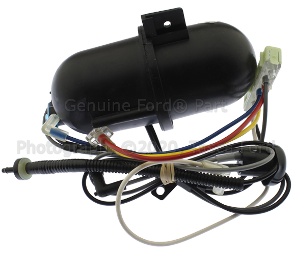 8L2Z18C581B - HVAC: Vacuum Harness for Ford: Explorer, Explorer Sport Trac | Mercury: Mountaineer Image