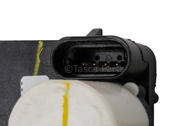 15110506 - Body: Lock for Buick: Rainier | Chevrolet: Trailblazer, Trailblazer EXT | GMC: Envoy, Envoy XL, Envoy XUV | Oldsmobile: Bravada Image