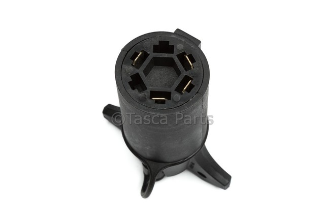 12498307 - Towing: Trailer Wiring Harness Adapter for GM Image