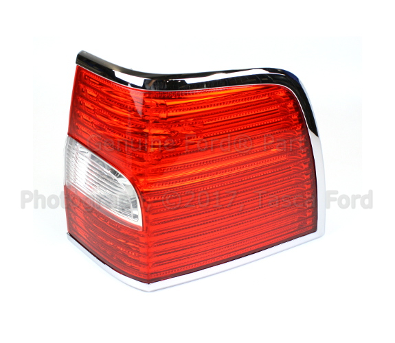 2007-2014 Lincoln Navigator Tail Lamp Assembly - Passenger Side