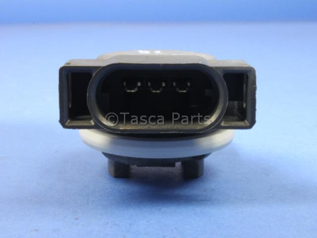 2001-2009 Mopar Park, Turn, And Side Lamp Socket 68060366AB ...