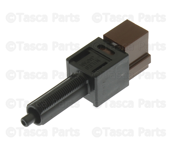 25300AT300 - Fuel System: Clutch Switch for Nissan: 350Z, Altima, Armada, Cube, GT-R, Juke, LEAF, Maxima, Murano, NV1500, NV2500, NV3500, Pathfinder, Quest, Rogue, Sentra, TITAN, Versa, Xterra Image