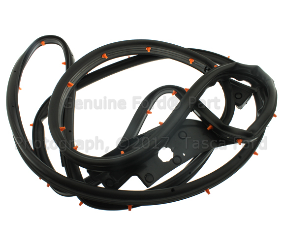 BB5Z7820530A - Body: Door Weather-strip for Ford Image