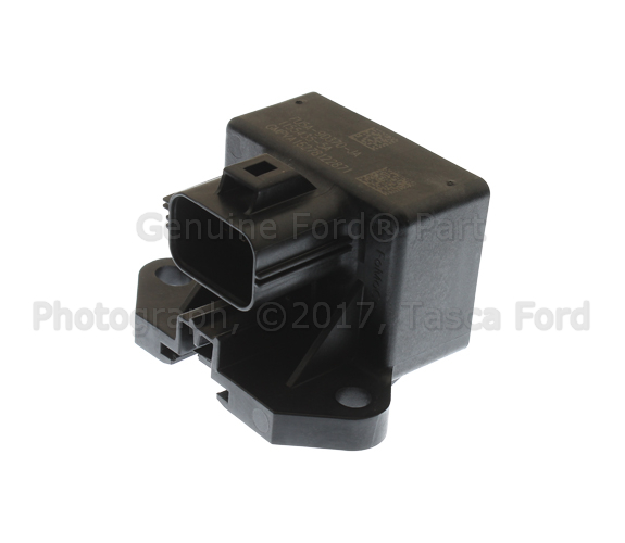 FU5Z9D370B - Fuel System: Fuel Pump Driver Module for Ford: E-350 Super Duty, E-450 Super Duty, Expedition, Explorer, F-150, F-250 Super Duty, F-350 Super Duty, F-450 Super Duty, F-550 Super Duty, Police Interceptor Utility, Transit-150, Transit-250, Transit-350, Transit-350 HD Image