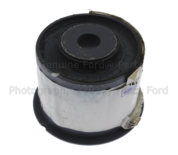 7L2Z4B425A - Suspension: Rear Insulator for Ford: Explorer, Explorer Sport Trac | Mercury: Mountaineer Image