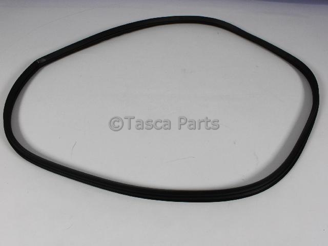 55399181AC - : Lift-Gate Glass Weatherstrip for Jeep: Grand Cherokee Image