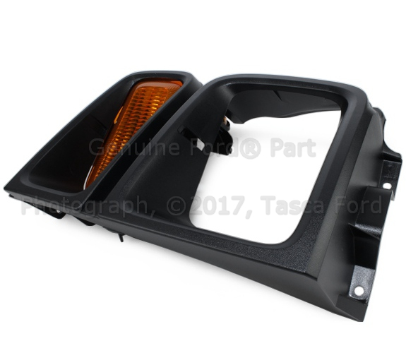 8C2Z13201B - Electrical: Park Lamp for Ford: E-150, E-250, E-350 Super Duty, E-450 Super Duty Image