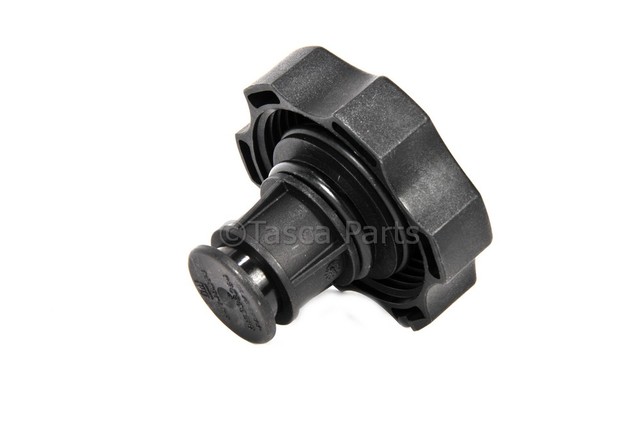 84148294 - : Radiator Surge Tank Cap for Chevrolet: Silverado 2500 HD, Silverado 3500 HD | GMC: Sierra 2500 HD, Sierra 3500 HD Image