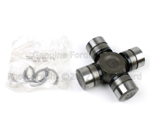 F81Z3249AA - Front Drive Axle: Universal Joints for Ford: Excursion, F-250 Super Duty, F-350, F-350 Super Duty, F-450 Super Duty, F-550 Super Duty Image