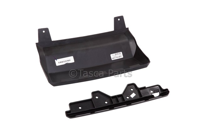 23142970 - Trailering: Trailer Hitch Receiver Cover for GM Image