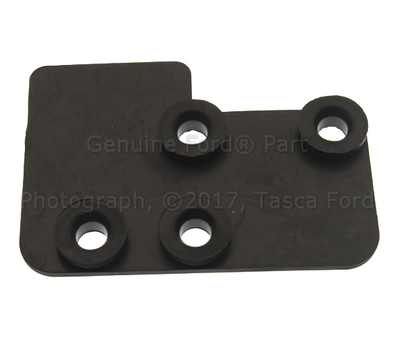 F3LY9F770A - Electrical: Cruise Servo Isolator for Ford: Escort, Explorer, Focus, Probe, Ranger, Taurus | Lincoln: Continental, Mark VIII | Mercury: Mountaineer, Sable Image