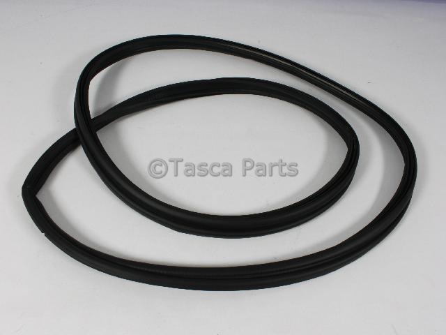 55399175AF - Doors, Door Mirrors and Related Parts: Lift-Gate Opening Weatherstrip for Mopar Image
