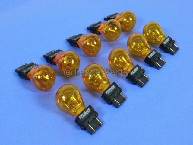 L04157NAKX - Electrical: Bulb for Chrysler: PT Cruiser | Dodge: Ram 1500, Ram 2500, Ram 3500 Image