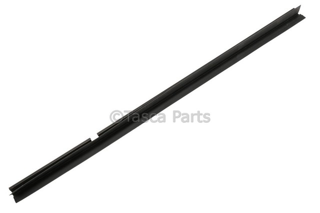 25919442 - Cooling System: Radiator Upper Seal for GM Image