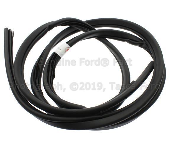 3C2Z15253A10AA - Body: Weatherstrip for Ford: E-150, E-150 Club Wagon, E-150 Econoline, E-150 Econoline Club Wagon, E-250, E-250 Econoline, E-350 Club Wagon, E-350 Econoline, E-350 Econoline Club Wagon, E-350 Super Duty, E-450 Econoline Super Duty, E-450 Super Duty, Econoline Super Duty Image