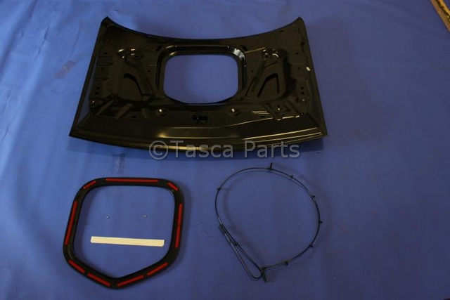 2015-2023 Dodge Challenger Shaker Hood Kit 82214312ac | TascaParts.com