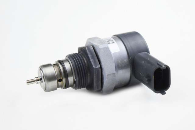 12611872 - : Fuel Injection Fuel Rail Pressure Relief Valve for Chevrolet: Express 2500, Express 3500, Express 4500, Silverado 2500 HD, Silverado 3500 HD | GMC: Savana 2500, Savana 3500, Savana 4500, Sierra 2500 HD, Sierra 3500 HD Image