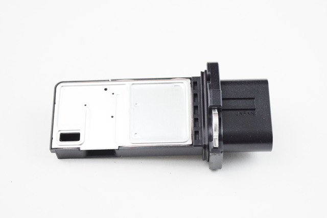 15865791 - : Part# 15865791 Mass Airflow Sensor with Intake Air Temperature Sensor for Buick: LaCrosse, Rainier, Regal | Cadillac: ATS, CT6, CTS, SRX, STS, XLR, XTS | Chevrolet: Camaro, Cobalt, Colorado, Corvette, Equinox, HHR, Impala, Malibu, Spark, Spark EV, Trailblazer, Trailblazer EXT | GMC: Canyon, Envoy, Envoy XL, Terrain | Hummer: H3, H3T | Pontiac: G5, G6, Solstice | Saturn: Aura, Ion, Sky, Vue Image