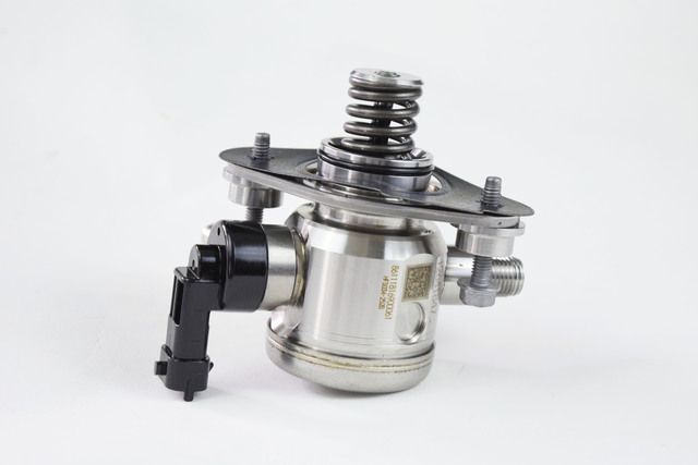 12641847 - : Part# 12641847 High Pressure Fuel Pump with Seal, Retainer, Gasket, and Bolt for Buick: LaCrosse, Regal, Verano | Chevrolet: Captiva Sport, Equinox, Impala, Malibu | GMC: Terrain Image