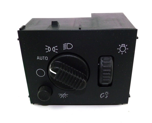 15194803 - Body: Switch for Cadillac: Escalade, Escalade ESV, Escalade EXT | Chevrolet: Avalanche 1500, Avalanche 2500, Silverado 1500, Silverado 1500 Classic, Silverado 1500 HD, Silverado 1500 HD Classic, Silverado 2500, Silverado 2500 HD, Silverado 2500 HD Classic, Silverado 3500, Silverado 3500 Classic, Silverado 3500 HD, Suburban 1500, Suburban 2500, Tahoe | GMC: Sierra 1500, Sierra 1500 Classic, Sierra 1500 HD, Sierra 1500 HD Classic, Sierra 2500, Sierra 2500 HD, Sierra 2500 HD Classic, Sierra 3500, Sierra 3500 Classic, Sierra 3500 HD, Yukon, Yukon XL 1500, Yukon XL 2500 | Hummer: H2 Image