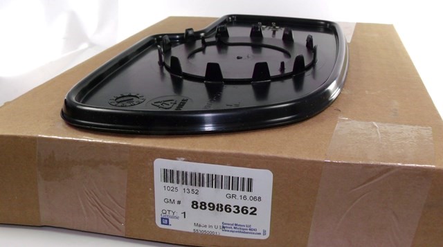 88986362 - Body: Mirror Glass for Cadillac: Escalade, Escalade ESV | Chevrolet: Silverado 1500, Silverado 1500 Classic, Silverado 1500 HD, Silverado 1500 HD Classic, Silverado 2500, Silverado 2500 HD, Silverado 2500 HD Classic, Silverado 3500, Silverado 3500 Classic, Silverado 3500 HD, Suburban 1500, Suburban 2500, Tahoe | GMC: Sierra 1500, Sierra 1500 Classic, Sierra 1500 HD, Sierra 1500 HD Classic, Sierra 2500, Sierra 2500 HD, Sierra 2500 HD Classic, Sierra 3500, Sierra 3500 Classic, Sierra 3500 HD, Yukon, Yukon XL 1500, Yukon XL 2500 Image