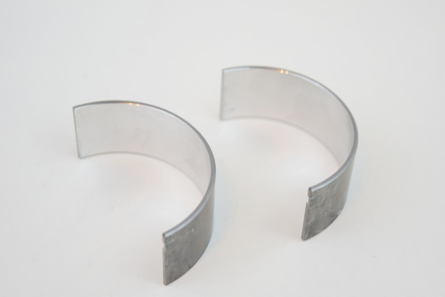 89017573 - : Part# 89017573 Bearing for Buick: LaCrosse, Rainier | Cadillac: CTS, Escalade, Escalade ESV, Escalade EXT | Chevrolet: Avalanche, Avalanche 1500, Camaro, Caprice, Colorado, Corvette, Express 1500, Express 2500, Express 3500, Express 4500, Impala, LCF 3500, Monte Carlo, Silverado 1500, Silverado 1500 Classic, Silverado 1500 HD, Silverado 1500 HD Classic, Silverado 2500, Silverado 2500 HD, Silverado 2500 HD Classic, Silverado 3500, Silverado 3500 Classic, Silverado 3500 HD, SS, SSR, Suburban 1500, Suburban 2500, Suburban 3500 HD, Tahoe, Trailblazer, Trailblazer EXT | GMC: Canyon, Envoy, Envoy XL, Envoy XUV, Savana 1500, Savana 2500, Savana 3500, Savana 4500, Sierra 1500, Sierra 1500 Classic, Sierra 1500 HD, Sierra 1500 HD Classic, Sierra 2500, Sierra 2500 HD, Sierra 2500 HD Classic, Sierra 3500, Sierra 3500 Classic, Sierra 3500 HD, Yukon, Yukon XL 1500, Yukon XL 2500 | Hummer: H2, H3, H3T | Pontiac: Firebird, G8, Grand Prix, GTO Image