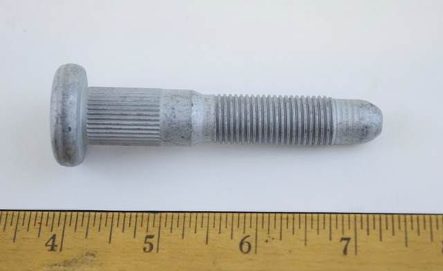 11603935 - : Part# 11603935 Rear Wheel Bolt for Chevrolet: Silverado 2500 HD, Silverado 3500 HD | GMC: Sierra 2500 HD, Sierra 3500 HD Image