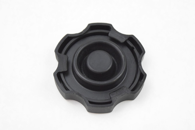 22795538 - : Part# 22795538 Brake Master Cylinder Reservoir Cap for Buick: Century, LaCrosse, LeSabre, Lucerne, Park Avenue, Rainier, Regal, Rendezvous, Terraza | Cadillac: CTS, STS | Chevrolet: Camaro, Caprice, Captiva Sport, Equinox, Impala, Impala Limited | GMC: Terrain | Oldsmobile: Alero, Aurora, Bravada, Cutlass, Silhouette | Pontiac: Torrent | Saturn: Vue Image